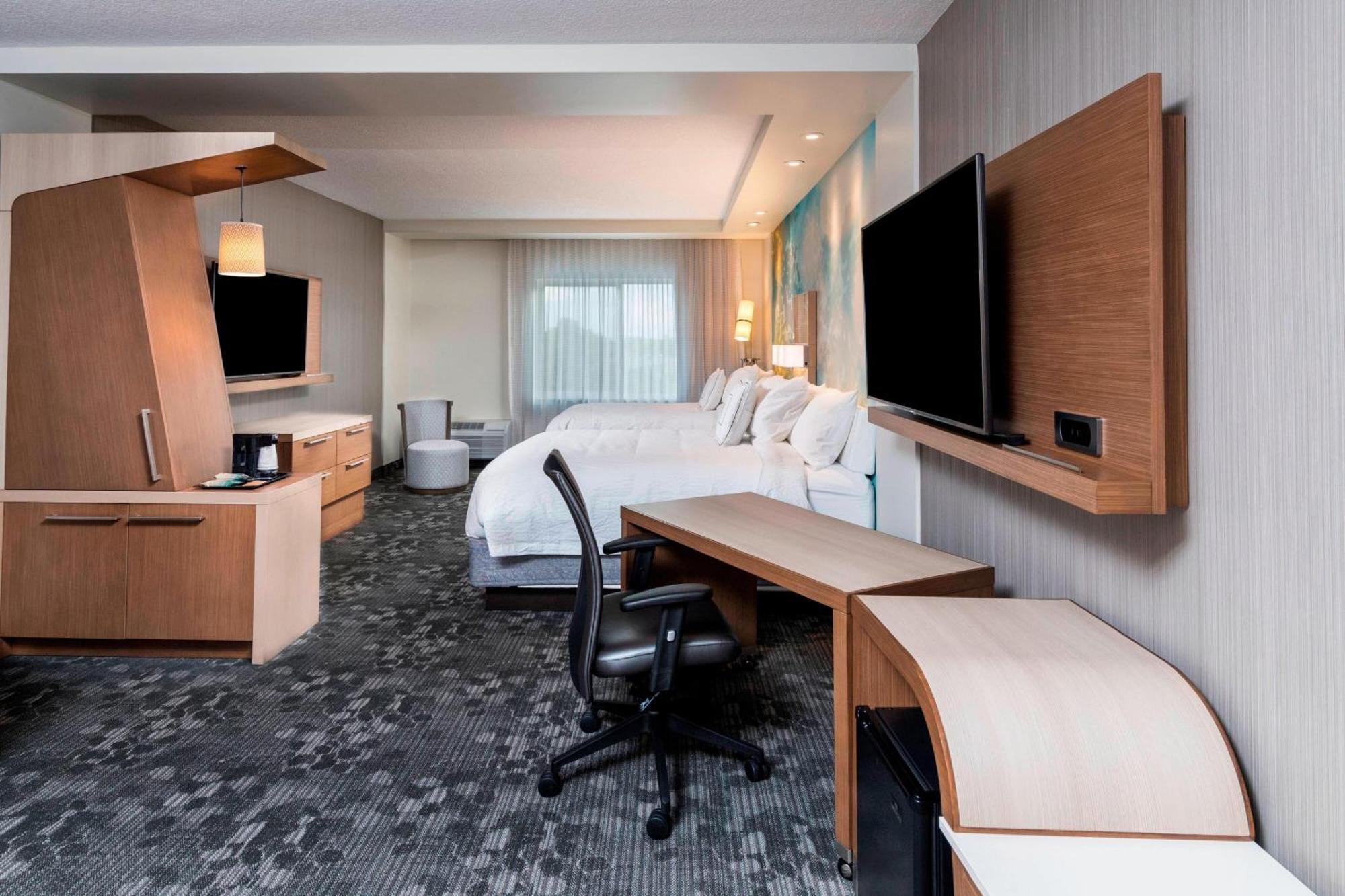 Courtyard By Marriott Tampa Northwest/Veterans Expressway Hotel West Chase Eksteriør billede